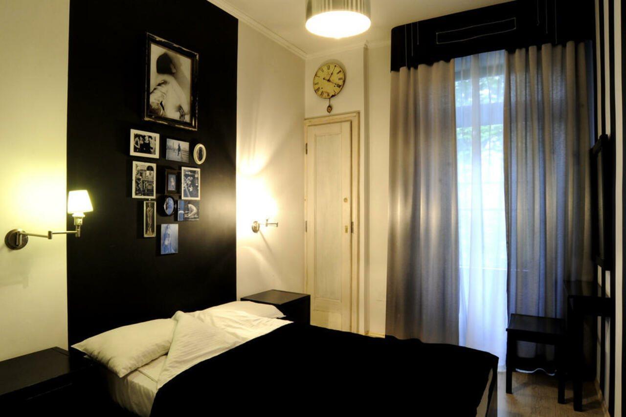Hostel Deco *