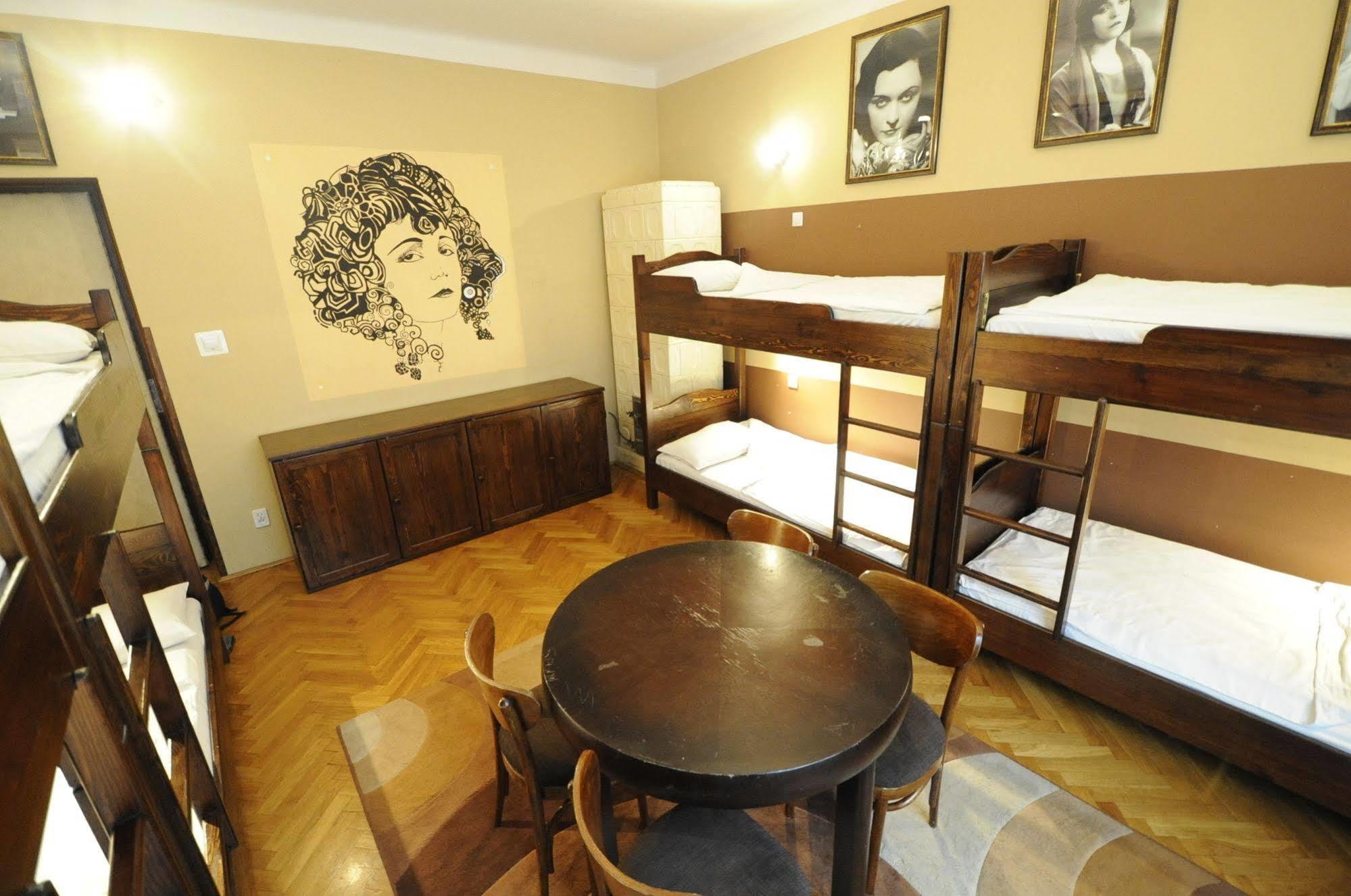 Deco Hostel