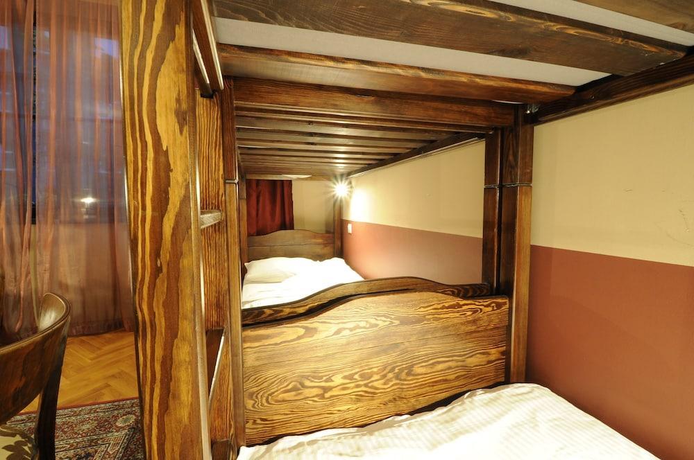 Hostel Deco *